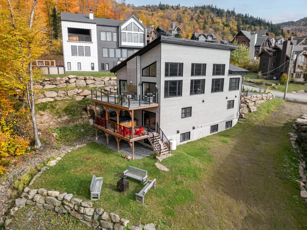 Grand espace commun du chalet pour les ateliers